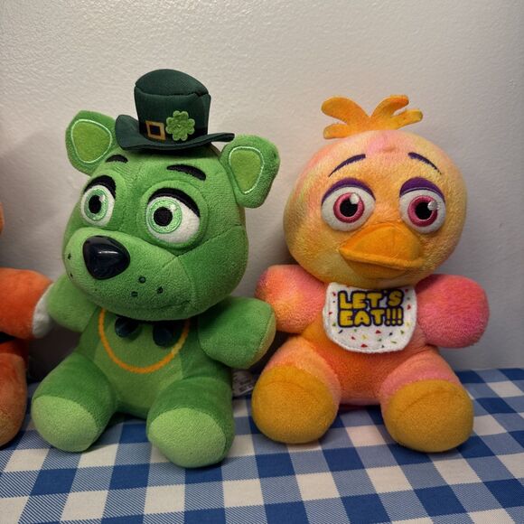 Five Nights at Freddy's Tie-Dye Chica Plush 7 inches Funko FNAF Stuffed Animal - Picture 2 of 16